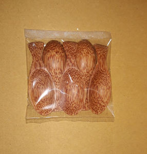 Plato de madera de coco natural de alta calidad con forma de hoja para aperitivos, plato rústico para la cena, regalo de cocina de Vietnam. - Product Image 4