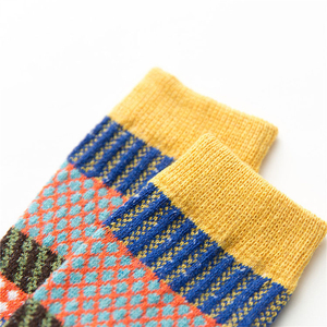 Chaussettes athlétiques décontractées de style urbain, matière respirante, ajustement confortable, parfaites pour un usage régulier et des tenues décontractées - Product Image 5