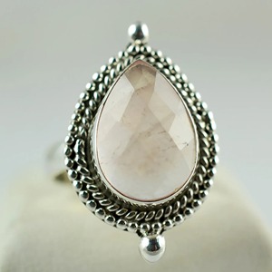 Bague en quartz rose en forme de poire, argent sterling 925, faite à la main, bijou de promesse, cadeau pour elle, sertissage clos, pierre de naissance de janvier - Product Image 2