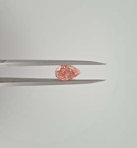 Piedra Suelta Sintética de Corte Pera, Azul Intenso de Fantasía, 1ct, Certificada por IGI, Cultivada en Laboratorio CVD HPHT, Claridad VS1, para Compromiso - Product Image 1