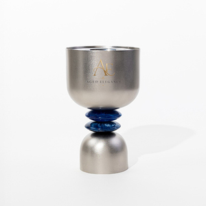 Élégant brûleur à bakhoor en métal argenté avec anneaux en résine marbrée bleue, pièce d'accentuation moderne pour la décoration de table à la maison - Product Image 1