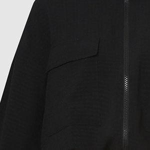 Blouson Bomber Premium Noir Col V Longueur Standard Réversible Imperméable Soie/Coton Utilitaire Fermeture Éclair Devant Sportif Poignets et Ourlet Côtelés - Product Image 2