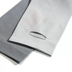 SPARKWELL INDUSTRIES Mangas de Ciclismo para Mujer de Spandex/Nylon con Orificio para el Pulgar, Logotipo Personalizado, Dobladillo Inferior con Impresión por Transferencia Térmica, Protección UV Solar - Product Image 5