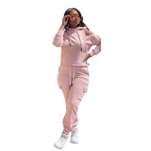 Ensemble de survêtement rose à capuche pour femme, manches longues, couleur unie, décontracté, en polaire, coupe ample avec poches - Product Image 3