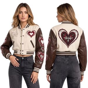 Giacche Letterman Personalizzate con Motivo a Cuore Ricamato, Corpo <span class=keywords><strong>in</strong></span> Lana Marrone Crema, Maniche <span class=keywords><strong>in</strong></span> <span class=keywords><strong>Pelle</strong></span>, Modello Corto - Product Image 3