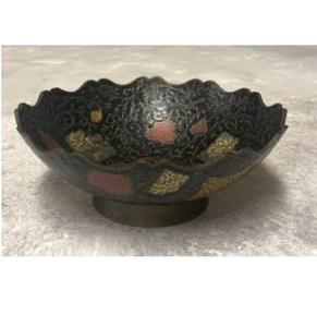 Bol à fruits en métal de style moderne, finition peinte à la main, bol à chocolat unique, objet décoratif de table - Product Image 1