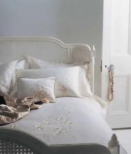 Italian Design White <b>Rattan</b> <b>Bed</b> <b>Frame</b> Traditional Design Headboard and Footboard Bedroom Furniture - Product Image 5