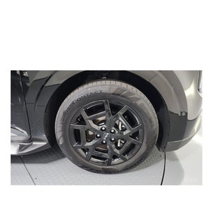 Kia Carnival HEV 2024 de 9 Plazas con Asientos de Cuero, Caja de Cambios Automática, Cámara Trasera, 21,511 km, Color Gris Grafito - Product Image 5