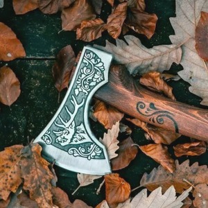 Tomahawk forjado de grado industrial, tomahawk de supervivencia para acampar, hacha de acero de alta calidad, hacha vikinga hecha a mano y personalizada. - Product Image 2