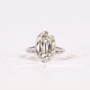 Bague de fiançailles ovale en diamant de laboratoire 3 carats, taille Old Mine, bague de mariage solitaire vintage à 8 griffes pour elle, bague en or blanc 14 carats, OM GEMS - Product Image 1