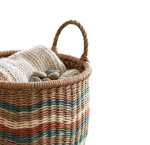 Cesta de ratán en tonos tierra con asas trenzadas, cesto de almacenamiento tejido a mano, organizador decorativo elegante para la decoración moderna del hogar. - Product Image 2