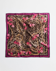 Écharpe en satin imprimé léopard pour femme, avec chaîne décorative et pompon, foulard carré pour la tête et le cou, en tissu satiné effet soie de qualité supérieure, respirant - Product Image 5