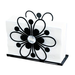 Porte-serviettes en fer au design minimaliste, de forme triangulaire, finition noire mate, idéal pour la décoration intérieure et les cadeaux. - Product Image 6