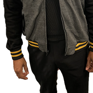 Chaqueta Varsity de Felpa Color Gris Carbón Alpha |    Chaqueta Bomber de Fraternidad |   Ropa Urbana Masculina y Artículos Escolares Premium - Product Image 2