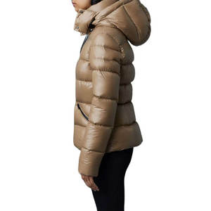 Veste d'hiver pour femme en duvet beige, à capuche, col montant, fermeture éclair, coupe-vent, style décontracté, coupe ajustée - Product Image 2