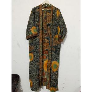 Kimono de Seda Hecho a Mano de Primera Calidad, Estilo Vintage con Parches, Talla Única, Ropa de Dormir para Mujer - Product Image 2