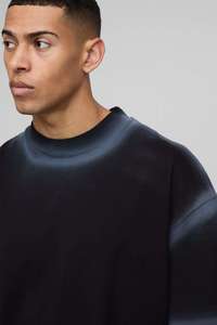 T-shirt homme noir à effet spray, bordure ombrée, coupe ample et décontractée, manches courtes, col rond, style streetwear - Product Image 2