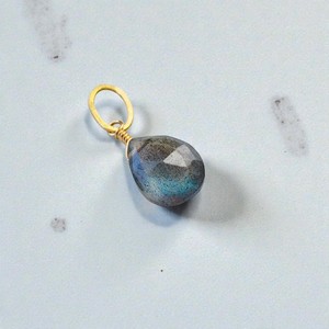 Pendentif en Onyx Vert Facetté Naturel en Forme de Poire, Plaqué Or 14K, Enroulé de Fil d'Argent, Pierre Précieuse Verte, Breloque Bijou Religieux - Product Image 3