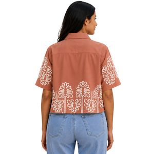 Camisa Corta de Mujer en Color Terracota con Botones, Bordado Floral Blanco, Manga Corta, Blusa Casual de Verano, Top de Diseñador de Moda en Algodón - Product Image 2