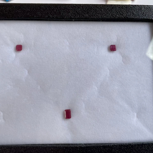 Conjunto de Pendientes y Colgante de Rubí Natural de Liberia de 3.20 Ct – Conjunto de Piedras Preciosas Sueltas, Rubí Rojo Genuino al por Mayor para la Fabricación de Joyas - Product Image 1