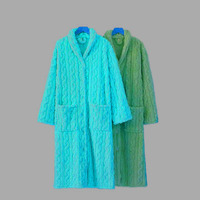 Peignoir en tissu éponge doux avec logo brodé élégant, robe de détente confortable pour la maison et le spa