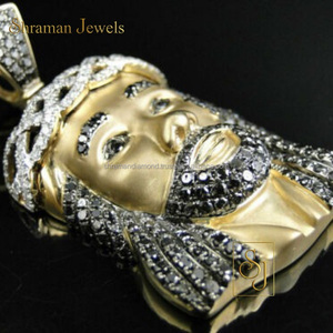 สร้อยคอพระเยซูแบบฮิปฮอปสำหรับงานหมั้นและศีลมหาสนิท สไตล์คริสเตียน ชุบทองคำแท้ 10K ประดับเพชรโมอิสซาไนต์ทรงเหลี่ยมเจียระไนอย่างสวยงาม ดีไซน์ทันสมัย - Product Image 2