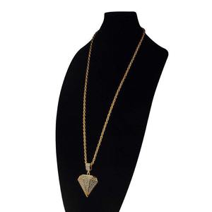 Nuevo Collar con Colgante de Diamantes de Oro Natural de Lujo con Amuleto, Joyería para Mujer, Disponible para Exportación - Product Image 2