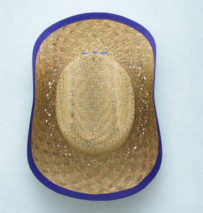 หมวกฟางข้าวโพดสานมือแบบชนบท ทนทาน ทำจากเส้นใยธรรมชาติ เหมาะสำหรับงานแต่งงานในชนบท ถ่ายภาพสไตล์ชนบท - Product Image 1