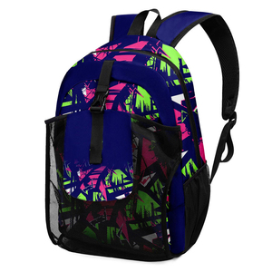 Sac à dos de football avec logo et nom de joueur personnalisés, impression de couleurs sur mesure, fabricant de sacs à dos de football de qualité export pour les professionnels - Product Image 4