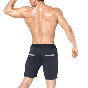 Shorts de sport pour homme, noir et gris, avec poches zippées, taille à cordon de serrage, tissu tricoté à séchage rapide - Product Image 5