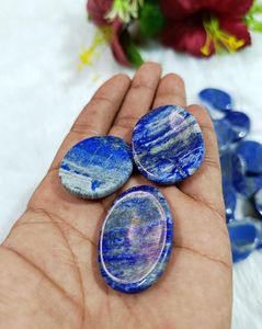 Lapis Lazuli Worry Stone Pierre de pouce en cristal de guérison naturelle polie pour le soulagement de l'anxiété et la relaxation par Aameena Agate - Product Image 4