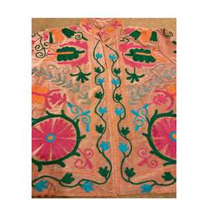 Chaqueta de Terciopelo con Bordado Suzani Estilo Indio de Primera Calidad, Prenda Exterior Étnica Bohemia Hecha a Mano, a la Moda - Product Image 2