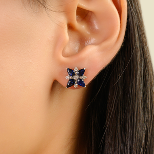 Nouveautés personnalisées : Boucles d'oreilles clous fleur en saphir bleu et diamant, or blanc 14 carats véritable, bijoux de soirée - Product Image 2