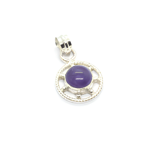 Colgante Clásico de Amatista en Plata de Ley 925 con Engaste de Bisel, Diseño Solitario, Unisex, para Uso Diario - Product Image 1