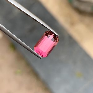 Pierre précieuse naturelle de tourmaline rose vif, facettée, qualité supérieure, pour la fabrication de bijoux - Product Image 3