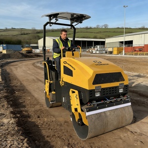 Rullo Compattatore Vibrante a Doppio Tamburo per Asfalto da 330KG - 3000KG con Motore Diesel Changchai e Sistema Completamente Idraulico - Product Image 2