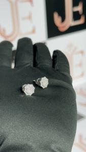 Boucles d'oreilles clous en argent 925 certifiées GRA, serties de moissanite, avec fermoir à vis, motif fleur magnifique, prix usine - Product Image 3