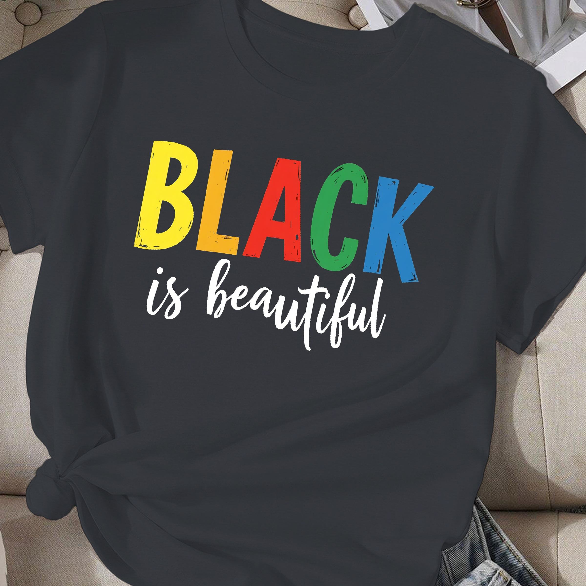 สีเทาเข้ม