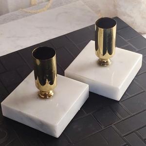 Porte-bougie moderne en métal doré avec base en marbre blanc, cadre rond minimaliste, support pour bougie conique, élément décoratif élégant pour la maison - Product Image 4