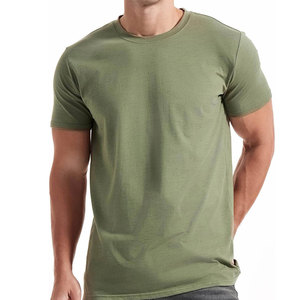 Camisetas elegantes para hombre con diseño moderno y material ligero, perfectas para uso casual y moda urbana. - Product Image 1