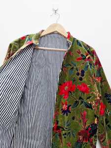 Chaqueta de Terciopelo con Estampado Tropical de Lujo, Chaqueta Bomber de Terciopelo Verde Floral para Mujer, Abrigo Corto de Invierno, Ropa Exterior Elegante Estilo Boho para Novia - Product Image 4