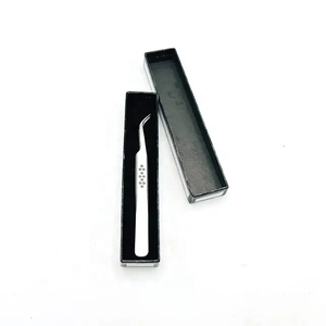 Pinzas de extensión de pestañas de plata de alta calidad Punta de fibra de agarre fuerte Las mejores pinzas de pestañas de 90 grados Pinzas de etiqueta privada - Product Image 1