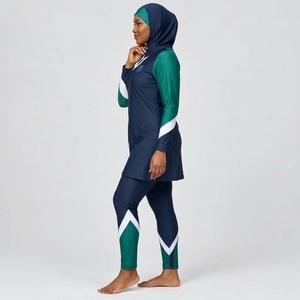 Ensemble Burkini Modeste 3 Pièces Personnalisable à Séchage Rapide pour Femme – Couverture Complète, Manches Longues, Imprimé sur le Devant - Product Image 4