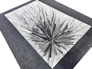 Alfombra elegante con borlas de algodón Alfombra tejida a rayas mínimas para interiores modernos - Product Image 2