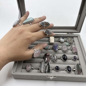 Anillos de Latón al por Mayor con Piedras Preciosas Naturales, Engaste de Bisel, Bañados en Plata, Modernos, Unisex, Lote Mixto a Granel, Precio Bajo - Product Image 1