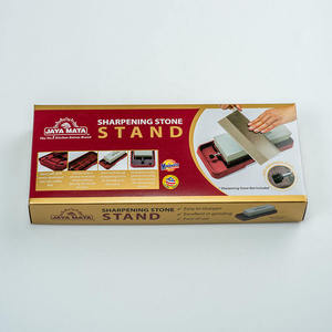 Aiguiseur de couteaux manuel rouge avec roues abrasives et base en plastique durable, écologique, modèle JAYA MATA JM134, aiguiseur en pierre - Product Image 6