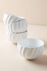 Hermosos Tazones de Cerámica Hechos a Mano para Invitar Invitados o Eventos Familiares con Detalles y Patrones Intrincados - Product Image 4