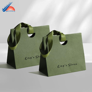 ถุงของขวัญกระดาษหรูหรา | การพิมพ์ที่กำหนดเองสำหรับแบรนด์และร้านค้าปลีก - Product Image 3