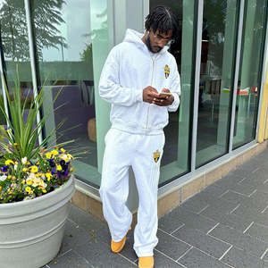 ชุดวอร์มแฟชั่นผู้ชายขายดีรุ่นล่าสุดสำหรับใส่ลำลอง ขายส่ง รับสกรีนโลโก้ ชุดวอร์มผู้ชายแบบสวมหัวพร้อมป้ายแบรนด์ส่วนตัว - Product Image 1