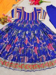 Magnifique robe longue Anarkali de style indien traditionnel en GEORGETTE, avec dupatta de créateur, pour femme, idéale pour Diwali, réversible, séchage rapide, tenue de soirée. - Product Image 4